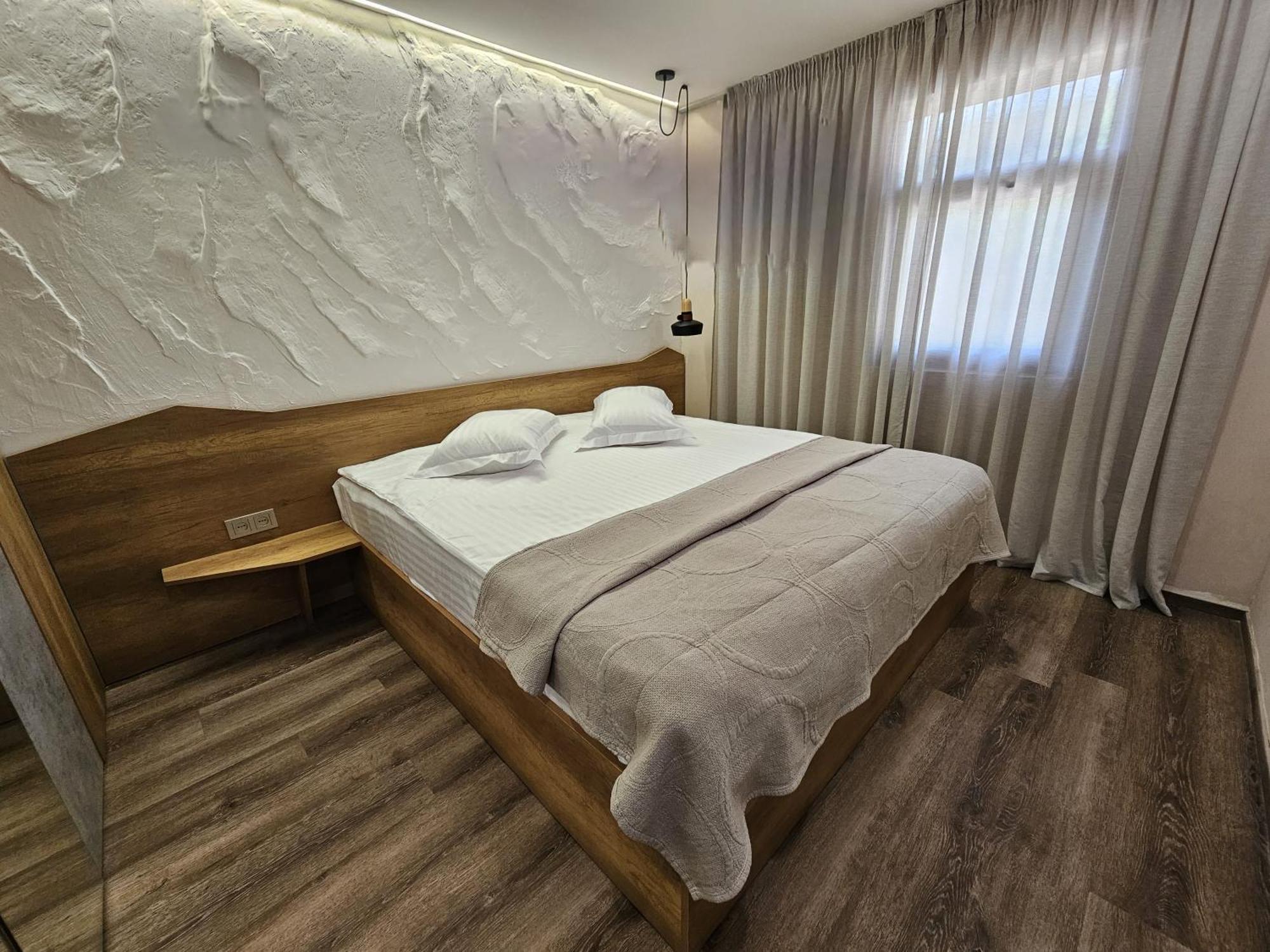 Cross Resort Hotel Yerevan Exterior photo